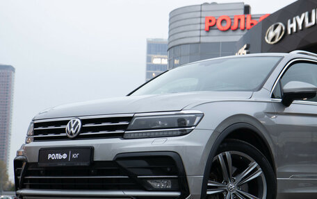 Volkswagen Tiguan II, 2018 год, 2 998 000 рублей, 16 фотография