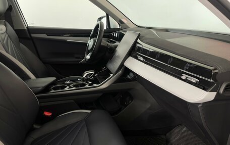 Geely Atlas, 2024 год, 2 995 000 рублей, 9 фотография