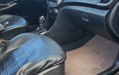 Hyundai Solaris II рестайлинг, 2015 год, 1 000 000 рублей, 15 фотография