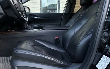 Toyota Camry, 2018 год, 1 700 000 рублей, 7 фотография