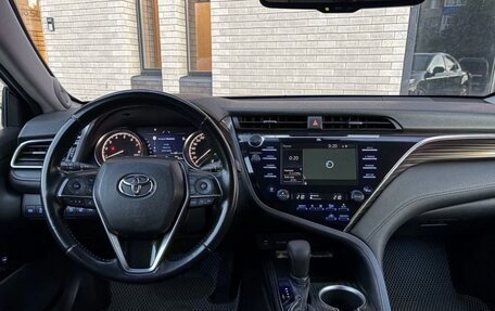 Toyota Camry, 2018 год, 1 700 000 рублей, 6 фотография