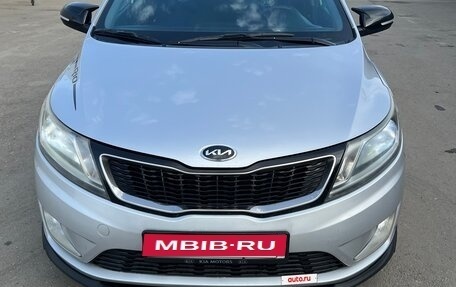 KIA Rio III рестайлинг, 2013 год, 949 999 рублей, 1 фотография