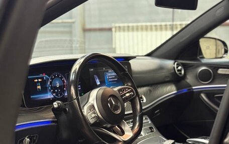 Mercedes-Benz E-Класс, 2020 год, 3 300 000 рублей, 7 фотография