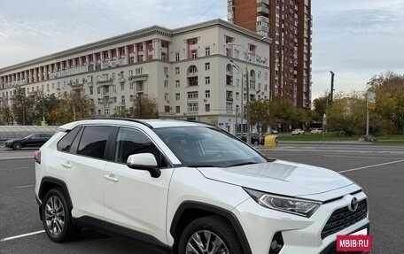 Toyota RAV4, 2021 год, 3 450 000 рублей, 3 фотография