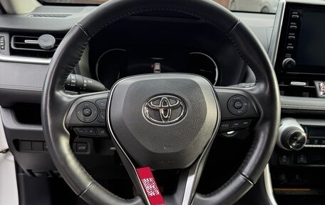 Toyota RAV4, 2021 год, 3 450 000 рублей, 13 фотография
