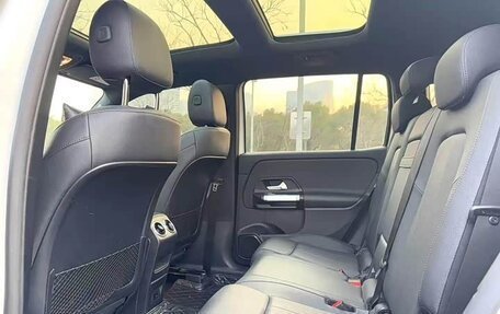 Mercedes-Benz GLB, 2022 год, 1 990 000 рублей, 6 фотография