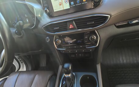 Hyundai Santa Fe IV, 2020 год, 3 570 000 рублей, 2 фотография