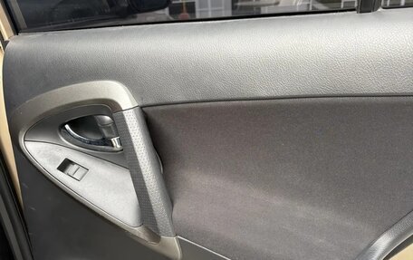 Toyota RAV4, 2012 год, 1 600 000 рублей, 15 фотография