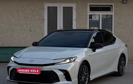 Toyota Camry, 2025 год, 4 550 000 рублей, 2 фотография