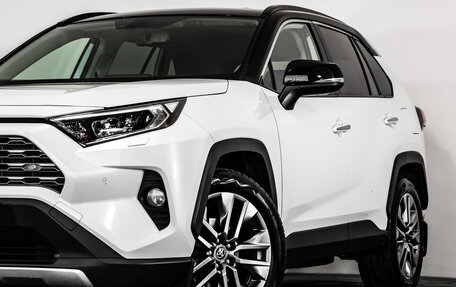 Toyota RAV4, 2019 год, 3 099 000 рублей, 1 фотография