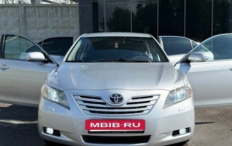 Toyota Camry, 2006 год, 830 000 рублей, 2 фотография