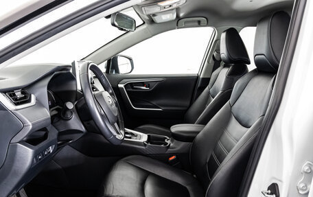 Toyota RAV4, 2019 год, 3 099 000 рублей, 23 фотография