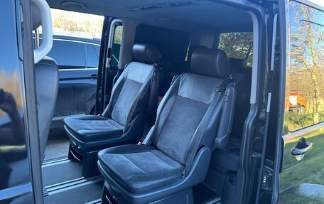 Volkswagen Multivan T5, 2012 год, 2 599 999 рублей, 5 фотография