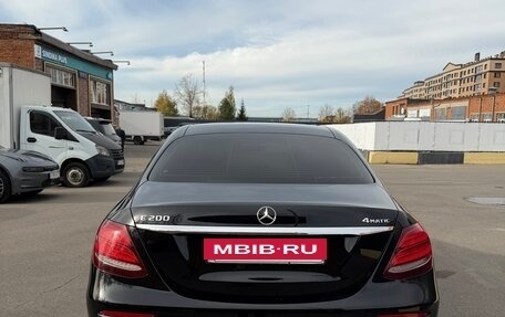 Mercedes-Benz E-Класс, 2019 год, 4 100 000 рублей, 3 фотография