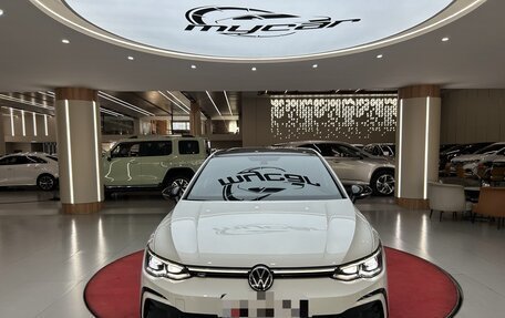 Volkswagen Golf VIII, 2023 год, 2 320 000 рублей, 2 фотография