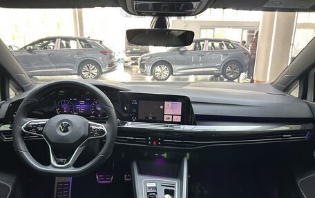 Volkswagen Golf VIII, 2023 год, 2 320 000 рублей, 13 фотография