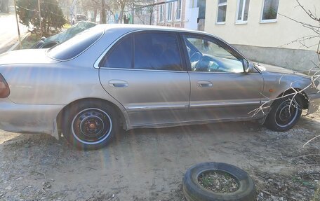 Hyundai Sonata III рестайлинг, 1997 год, 140 000 рублей, 2 фотография