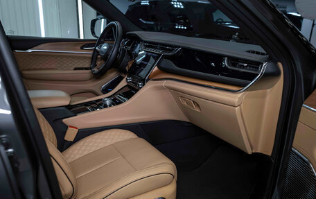 Jeep Grand Cherokee, 2023 год, 8 799 999 рублей, 18 фотография