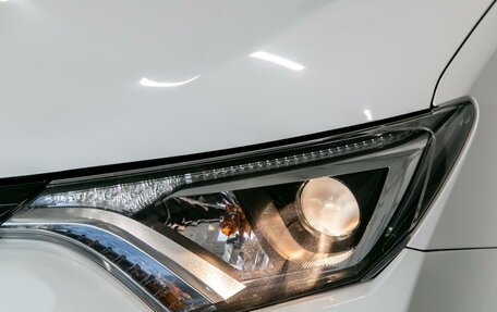 Toyota RAV4, 2015 год, 1 950 000 рублей, 9 фотография