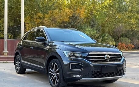 Volkswagen T-Roc I, 2022 год, 1 550 333 рублей, 1 фотография