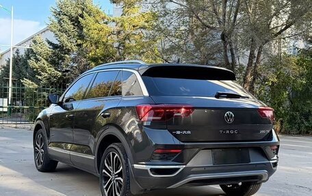Volkswagen T-Roc I, 2022 год, 1 550 333 рублей, 4 фотография