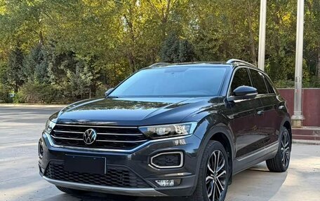 Volkswagen T-Roc I, 2022 год, 1 550 333 рублей, 3 фотография