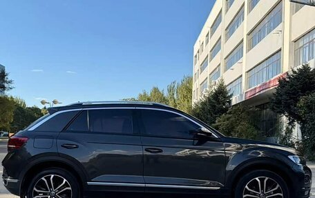 Volkswagen T-Roc I, 2022 год, 1 550 333 рублей, 7 фотография