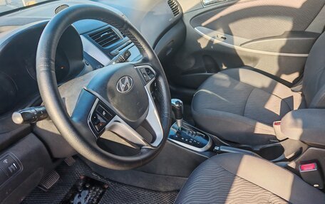 Hyundai Solaris II рестайлинг, 2011 год, 680 000 рублей, 6 фотография
