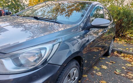 Hyundai Solaris II рестайлинг, 2011 год, 680 000 рублей, 5 фотография