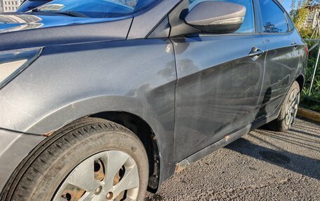 Hyundai Solaris II рестайлинг, 2011 год, 680 000 рублей, 18 фотография