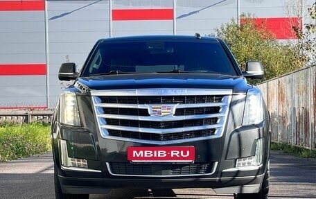Cadillac Escalade IV, 2016 год, 2 890 000 рублей, 2 фотография
