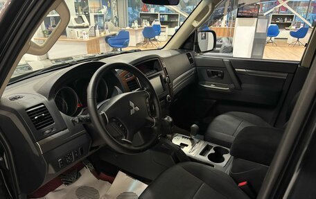 Mitsubishi Pajero IV рестайлинг 2, 2013 год, 2 300 000 рублей, 15 фотография