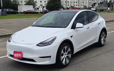 Tesla Model Y I, 2021 год, 4 250 000 рублей, 1 фотография