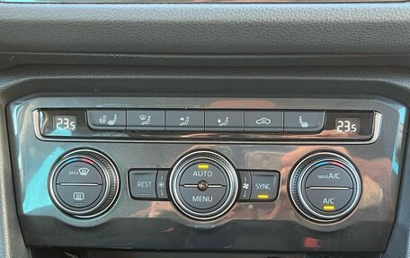Volkswagen Tiguan II, 2019 год, 2 790 000 рублей, 16 фотография