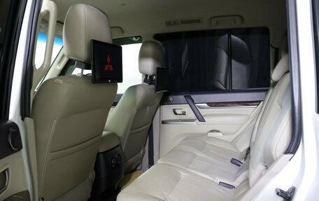 Mitsubishi Pajero IV рестайлинг 2, 2020 год, 3 790 000 рублей, 12 фотография