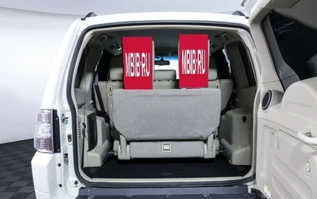 Mitsubishi Pajero IV рестайлинг 2, 2020 год, 3 790 000 рублей, 10 фотография