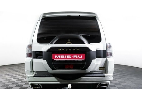 Mitsubishi Pajero IV рестайлинг 2, 2020 год, 3 790 000 рублей, 6 фотография