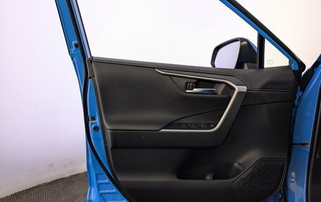 Toyota RAV4, 2019 год, 2 255 000 рублей, 19 фотография