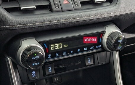 Toyota RAV4, 2019 год, 2 255 000 рублей, 26 фотография