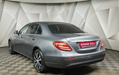 Mercedes-Benz E-Класс, 2018 год, 1 735 000 рублей, 4 фотография