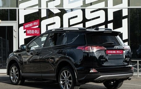 Toyota RAV4, 2019 год, 2 450 000 рублей, 2 фотография