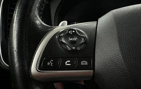 Mitsubishi Outlander III рестайлинг 3, 2014 год, 1 049 888 рублей, 13 фотография