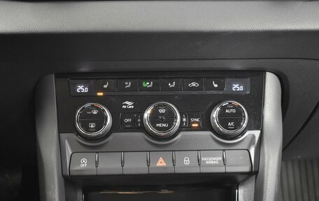 Skoda Karoq I, 2021 год, 2 152 900 рублей, 9 фотография