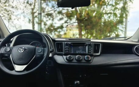 Toyota RAV4, 2015 год, 2 570 000 рублей, 11 фотография
