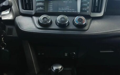 Toyota RAV4, 2015 год, 2 570 000 рублей, 12 фотография