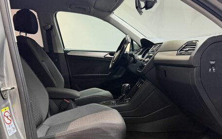 Volkswagen Tiguan II, 2020 год, 2 500 000 рублей, 16 фотография