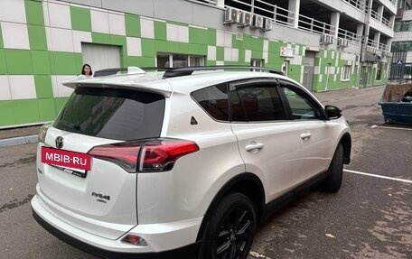 Toyota RAV4, 2019 год, 2 870 000 рублей, 8 фотография