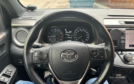 Toyota RAV4, 2019 год, 2 870 000 рублей, 15 фотография