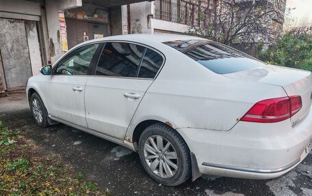 Volkswagen Passat B7, 2011 год, 750 000 рублей, 2 фотография