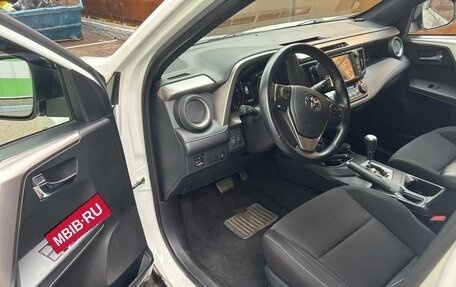 Toyota RAV4, 2019 год, 2 870 000 рублей, 14 фотография
